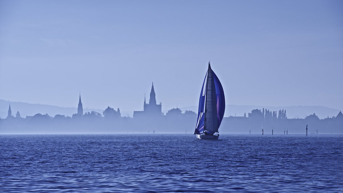 Sailing boat on Lake Constance near Constance 